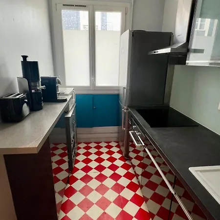 17 Champs-elysees Apartamento Paris